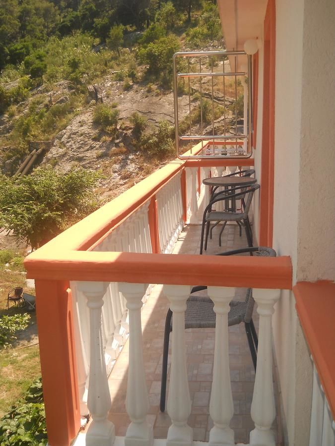 Апартаменты Apartments Brnjada Сутоморе-40
