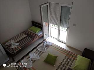 Апартаменты Apartments Brnjada Сутоморе Апартаменты с балконом-7